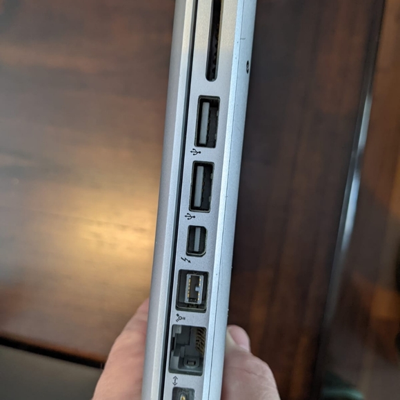 Macbook Pro - Picture 6 of 6